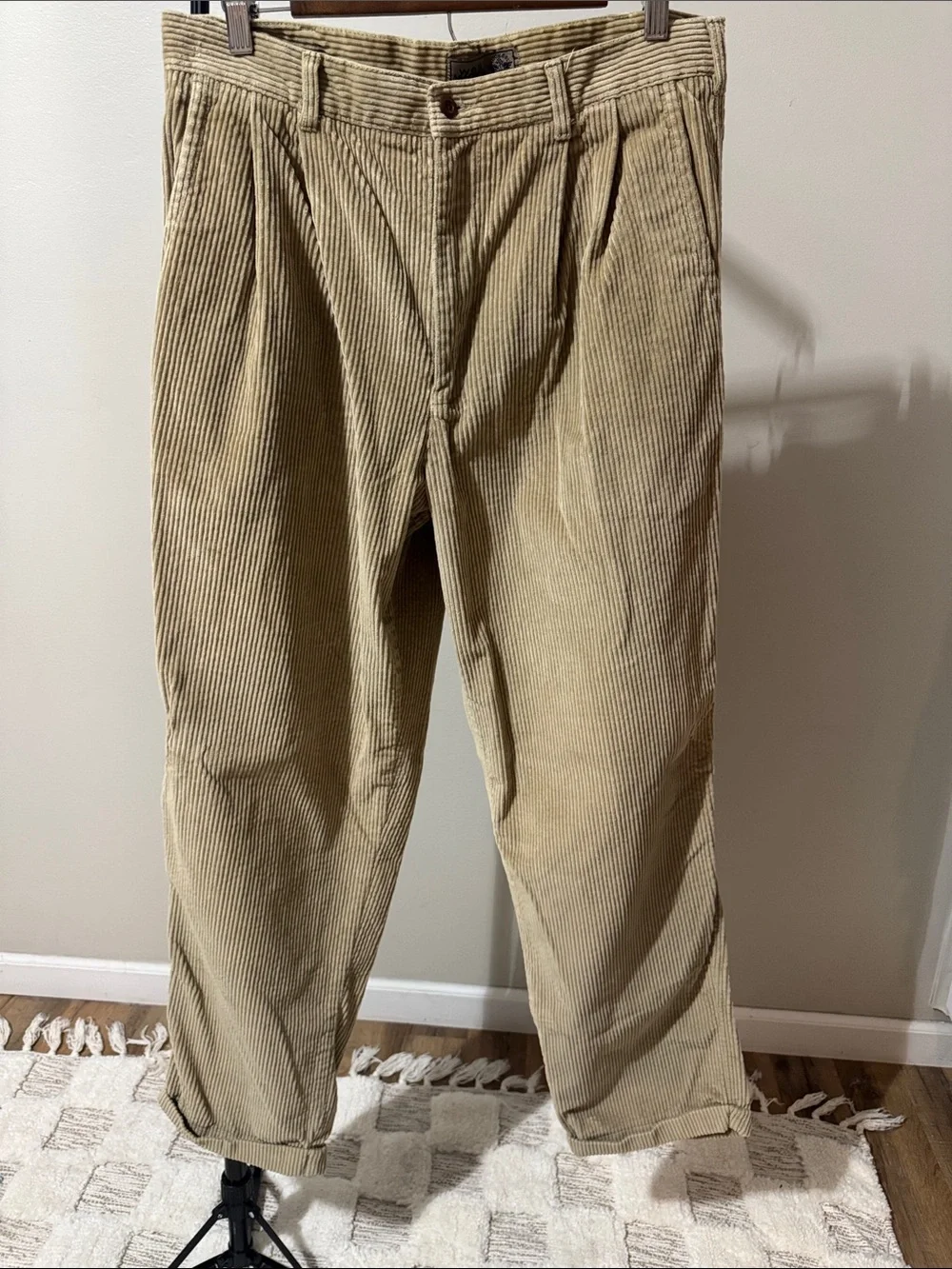 Men’s Well Worn Corduroy Pants 33x32 Tan Relaxed Straight Leg